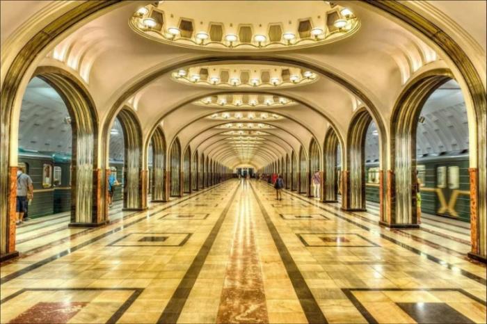 10 восхитительных станций метро, похожих на подземные музеи (10 фото) 10 восхитительных станций метро, похожих на подземные музеи (10 фото)