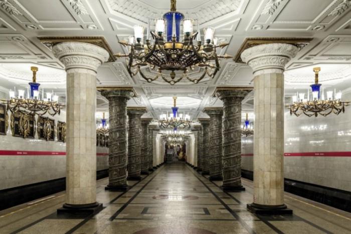 10 восхитительных станций метро, похожих на подземные музеи (10 фото) 10 восхитительных станций метро, похожих на подземные музеи (10 фото)