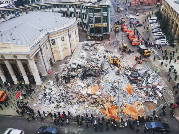 Снос ларьков в Москве начался ! (30 фото) Снос ларьков в Москве начался ! (30 фото)
