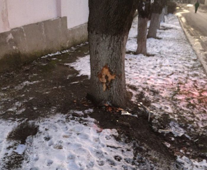 В Симферополе автомойщики попали в ДТП на машине клиента (3 фото) В Симферополе автомойщики попали в ДТП на машине клиента (3 фото)