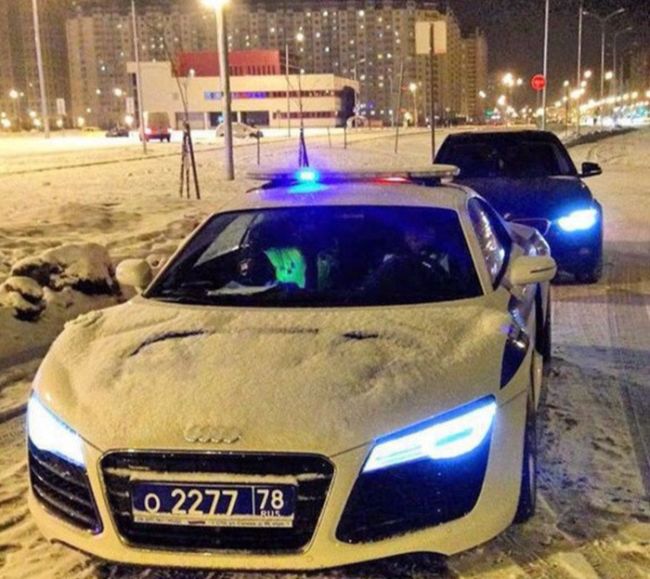 Автомобильный юмор на дорогах России (50 фото) Автомобильный юмор на дорогах России (50 фото)