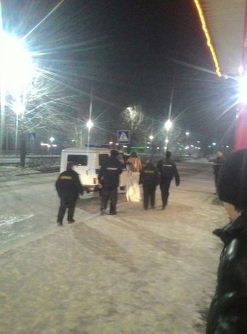 В Хакассии пациент сбежал из реанимации, чтобы купить пива (3 фото) В Хакассии пациент сбежал из реанимации, чтобы купить пива (3 фото)