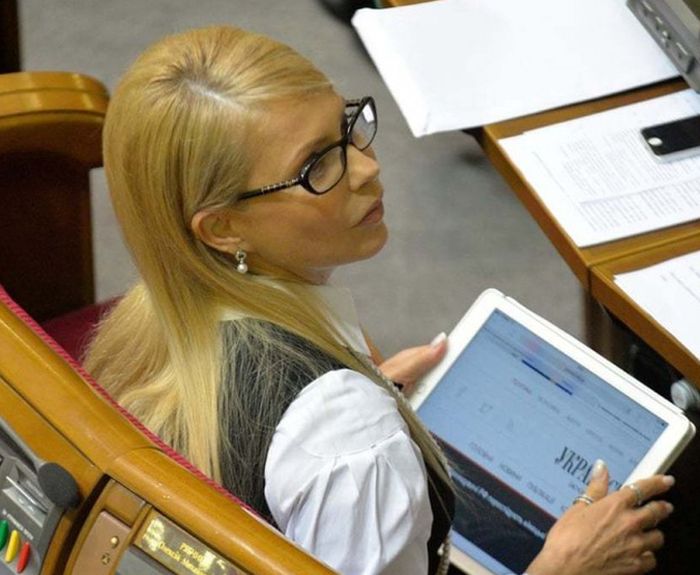 Юлия Тимошенко кардинально изменила имидж (4 фото) Юлия Тимошенко кардинально изменила имидж (4 фото)
