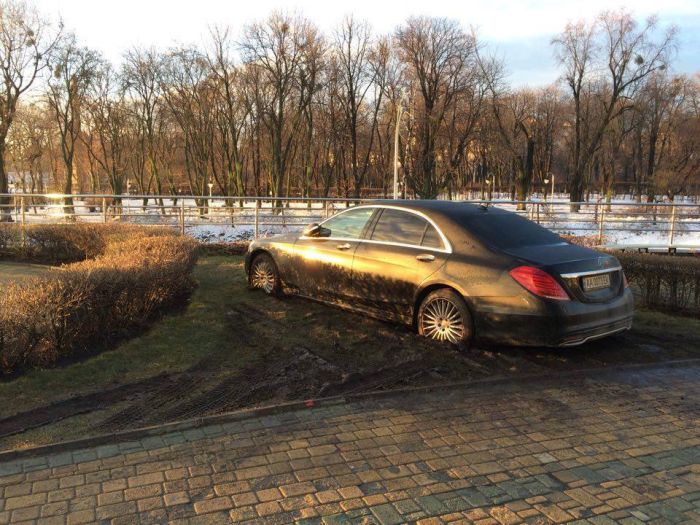    Mercedes S-Class     (7 )