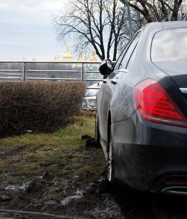    Mercedes S-Class     (7 )