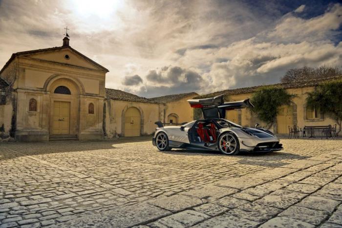  Pagani      Huayra BC (40 )