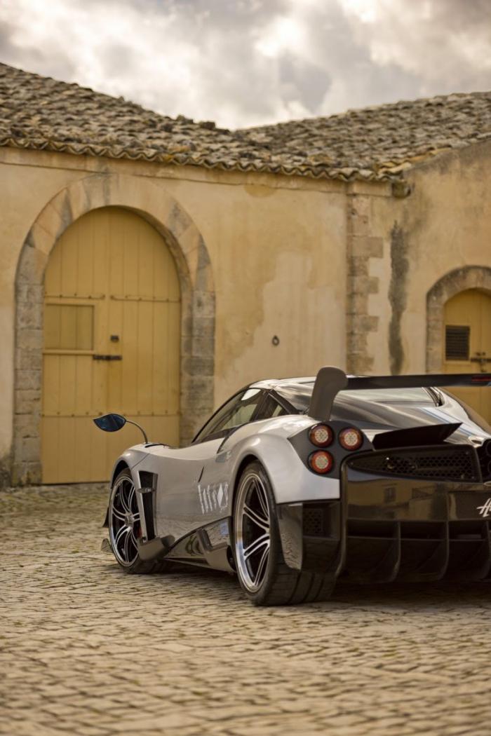  Pagani      Huayra BC (40 )