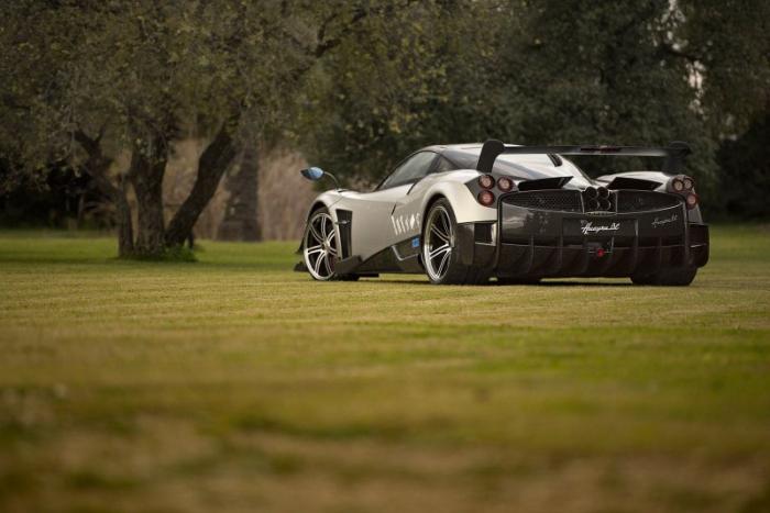  Pagani      Huayra BC (40 )