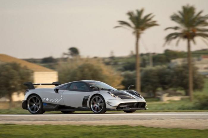  Pagani      Huayra BC (40 )