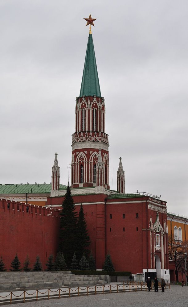 Башни Московского Кремля (21 фото) Башни Московского Кремля (21 фото)