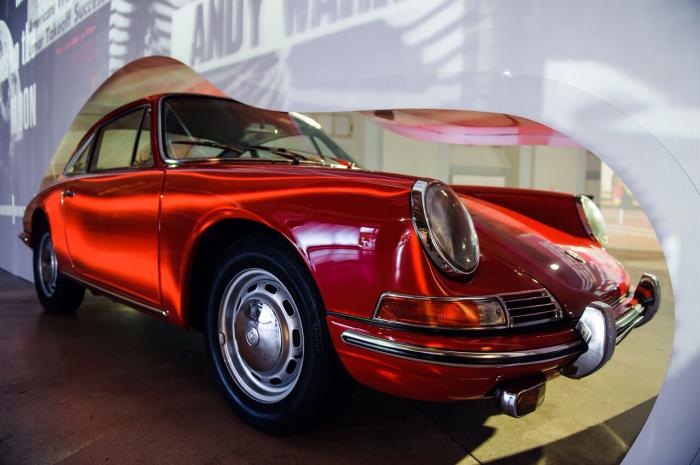   Porsche 911 Carrera (15 )