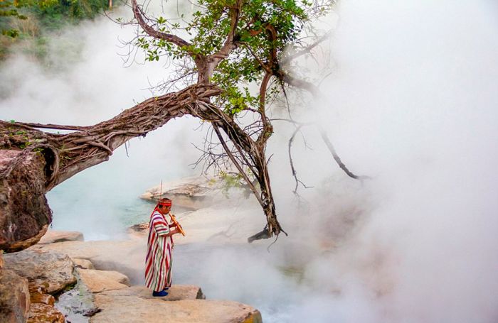 Mayantuyacu - кипящая река в джунглях Амазонки (9 фото) Mayantuyacu - кипящая река в джунглях Амазонки (9 фото)
