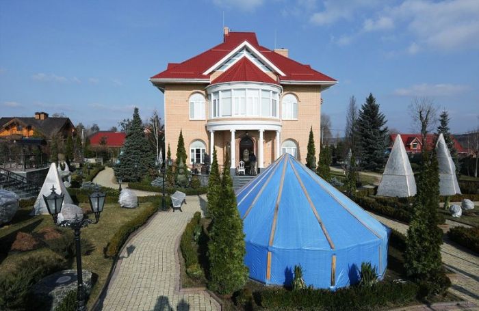 Особняк бывшего генерального прокурора Украины тогда и сейчас (22 фото) Особняк бывшего генерального прокурора Украины тогда и сейчас (22 фото)