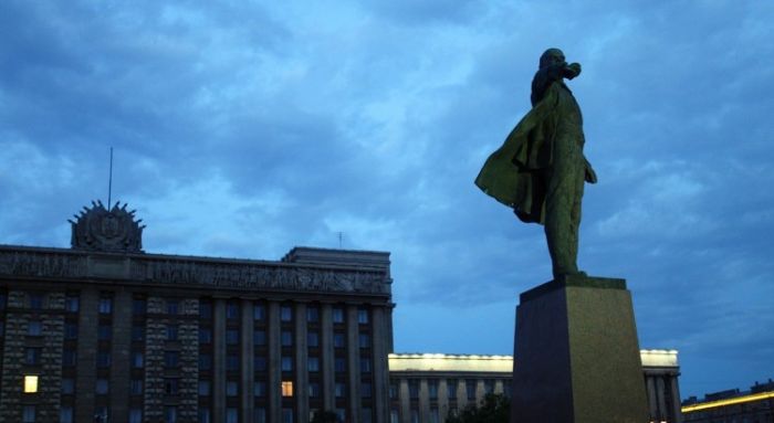 Народные названия памятников в России (14 фото) Народные названия памятников в России (14 фото)