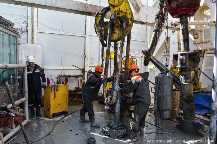 Как в Канаде добывают нефть из песка (21 фото) Как в Канаде добывают нефть из песка (21 фото)