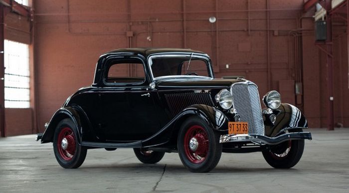 Какие автомобили предпочитали известные американские бандиты (45 фото) Какие автомобили предпочитали известные американские бандиты (45 фото)
