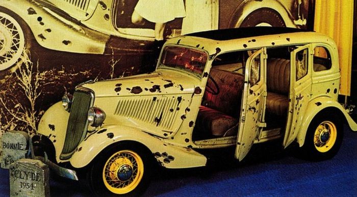 Какие автомобили предпочитали известные американские бандиты (45 фото) Какие автомобили предпочитали известные американские бандиты (45 фото)