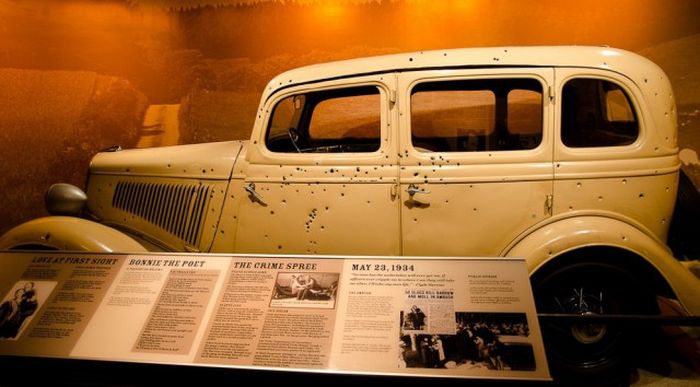 Какие автомобили предпочитали известные американские бандиты (45 фото) Какие автомобили предпочитали известные американские бандиты (45 фото)