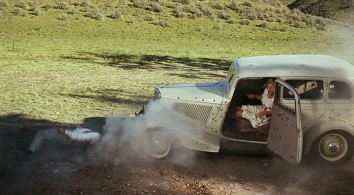 Какие автомобили предпочитали известные американские бандиты (45 фото) Какие автомобили предпочитали известные американские бандиты (45 фото)