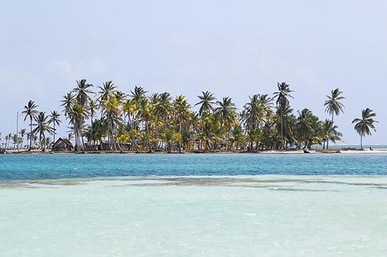 8 затерянных райских островов, о которых вы вряд ли слышали (8 фото) 8 затерянных райских островов, о которых вы вряд ли слышали (8 фото)