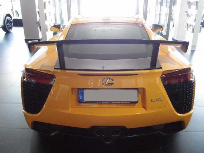   Lexus LF-A     Toyota (16 )