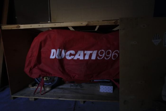   Ducati 996R   10     (10 )