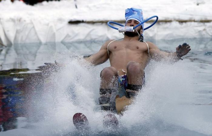 Red Bull Jump and Freeze Competition   (12 )