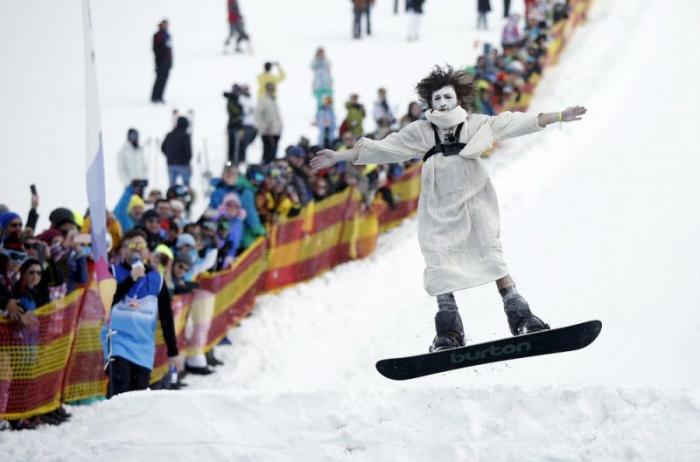 Red Bull Jump and Freeze Competition   (12 )