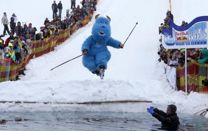 Red Bull Jump and Freeze Competition   (12 )