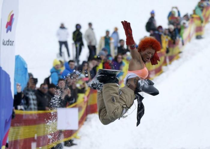Red Bull Jump and Freeze Competition   (12 )