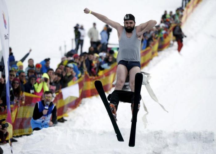 Red Bull Jump and Freeze Competition   (12 )