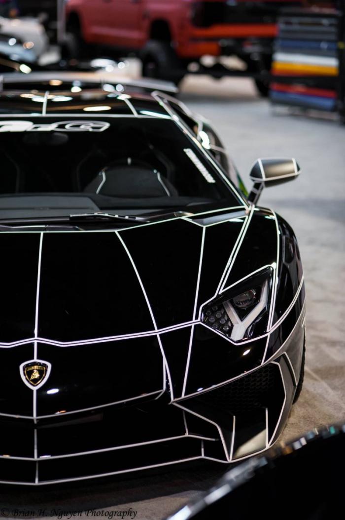  Lamborghini Aventador    (18 )