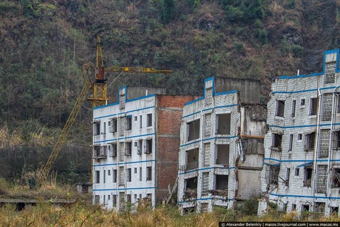 Бэйчуань - город-музей на обломках страшного землетрясения (44 фото) Бэйчуань - город-музей на обломках страшного землетрясения (44 фото)