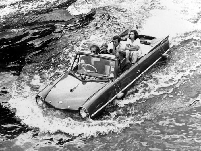   Amphicar (14  + 2 )