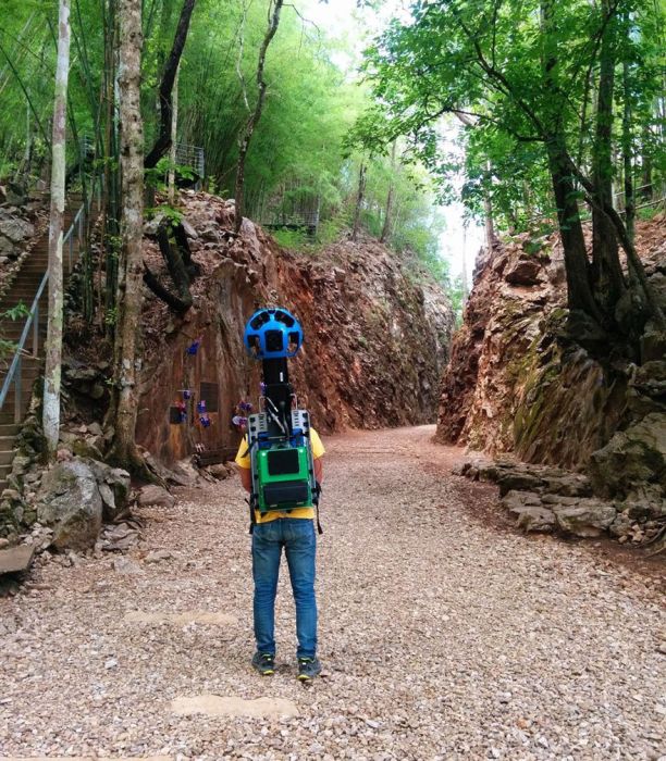    Google Street View   500 000  (10 )