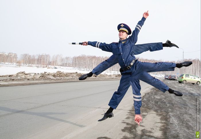 ѻ    (25 )