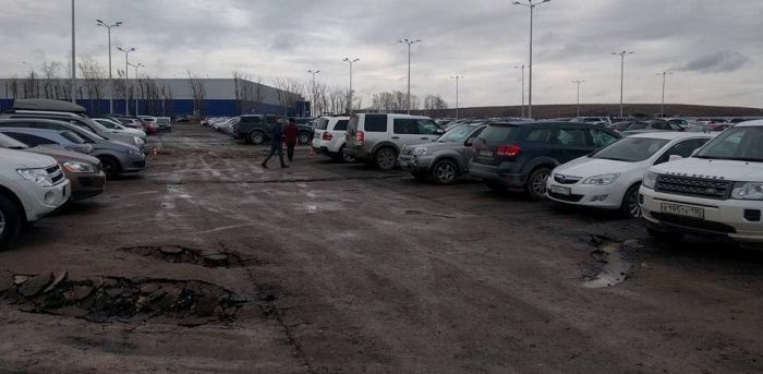 Парковкой у метро «Соларьево» за 2 года очень изменилась (4 фото) Парковкой у метро «Соларьево» за 2 года очень изменилась (4 фото)