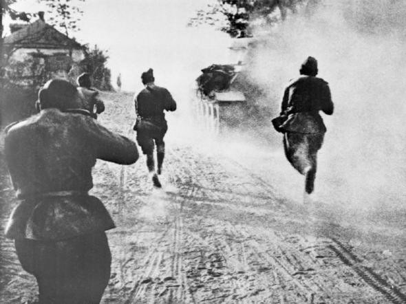 Воспоминания ветеранов (10 фото) Воспоминания ветеранов (10 фото)