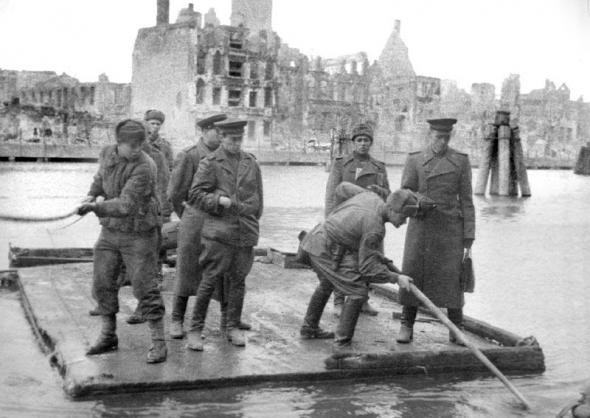 Воспоминания ветеранов (10 фото) Воспоминания ветеранов (10 фото)