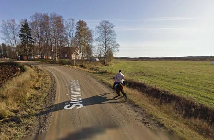      Google Street View (5 )