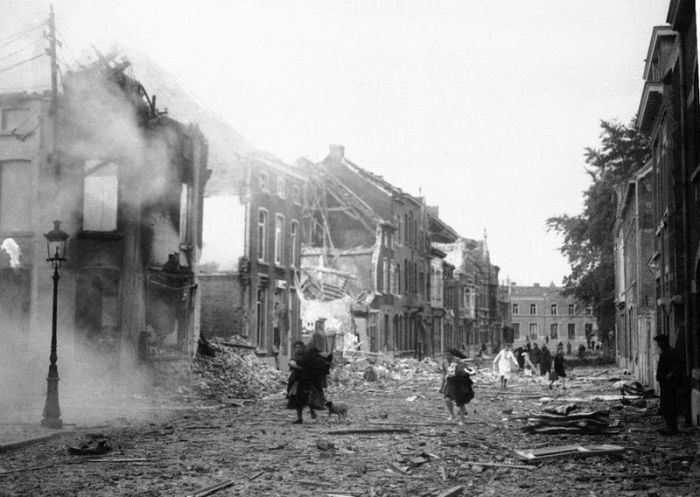 Уроки истории Второй мировой войны в бельгийских школах (2 фото) Уроки истории Второй мировой войны в бельгийских школах (2 фото)