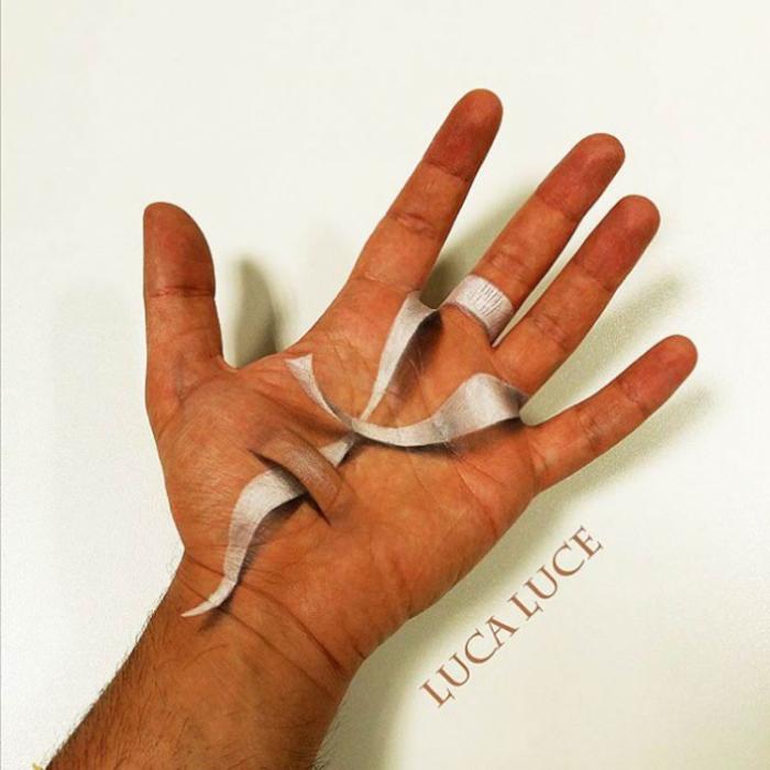 3D-    (23 )