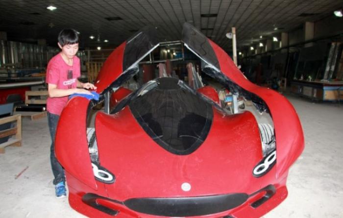 Китаец построил собственный футуристический суперкар за 4800 баксов (8 фото) Китаец построил собственный футуристический суперкар за 4800 баксов (8 фото)