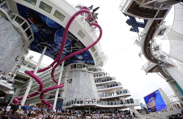        Harmony of the Seas (15 )