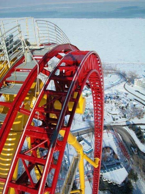 Американские горки для настоящих любителей экстрима (27 фото) Американские горки для настоящих любителей экстрима (27 фото)