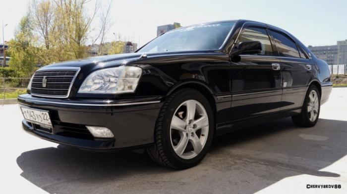 Toyota Crown 3.0 Royal Saloon Mild Hybrid -   (20 )