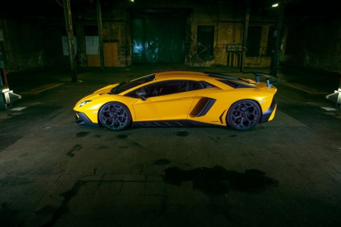   Lamborghini Aventador SV   (20 )