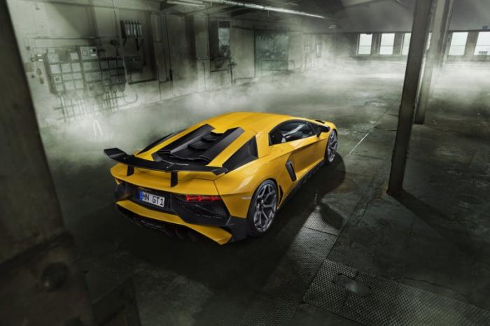   Lamborghini Aventador SV   (20 )