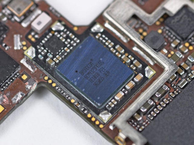   iPhone 4 (31 )