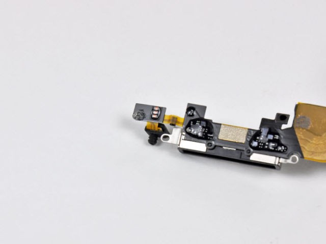   iPhone 4 (31 )